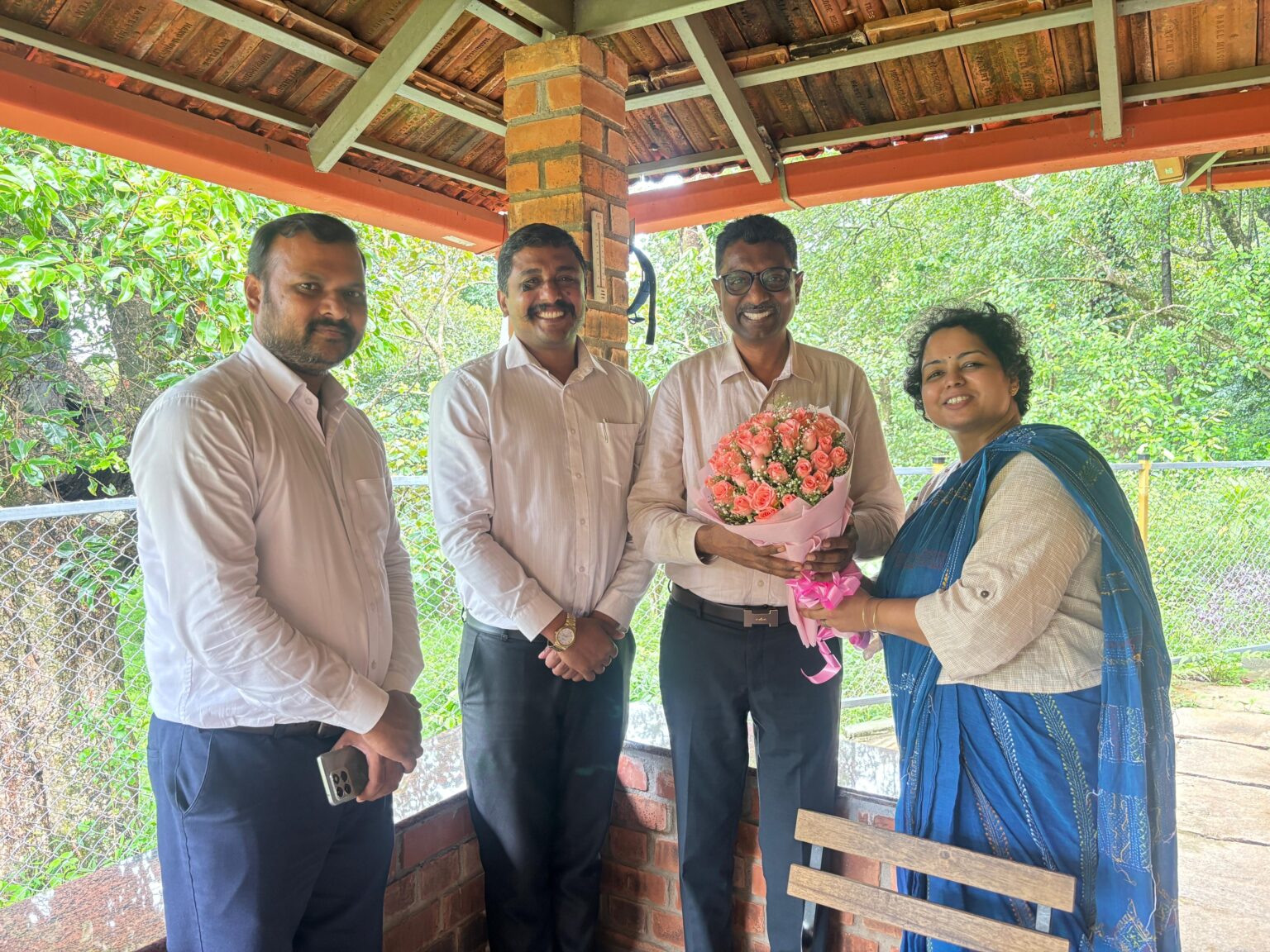 ಬೂಕರ್ ಪ್ರಶಸ್ತಿ ವಿಜೇತೆಗೆ ಕುಲಪತಿಗಳ ಆಹ್ವಾನ