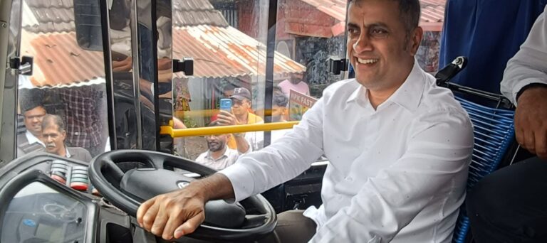 ಬಸ್ ಸಂಚಾರಕ್ಕೆ ಶಾಸಕ ಪೊನ್ನಣ್ಣ ಚಾಲನೆ