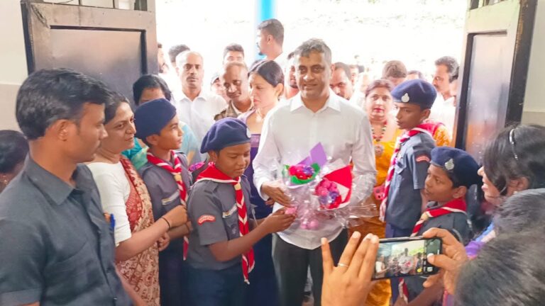 ವಿದ್ಯಾರ್ಥಿಗಳೊಂದಿಗೆ ಜನ್ಮದಿನ ಆಚರಿಸಿಕೊಂಡ ಶಾಸಕ ಪೊನ್ನಣ್ಣ