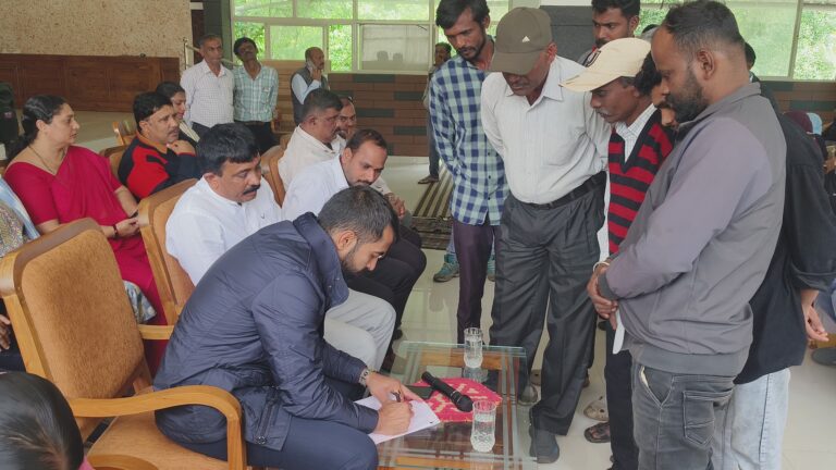 ಸಾರ್ವಜನಿಕ ಅರ್ಜಿಗಳಿಗೆ ತಕ್ಷಣ ಸ್ಪಂದಿಸುವಂತೆ ಶಾಸಕ ಮಂತರ್ ಸೂಚನೆ