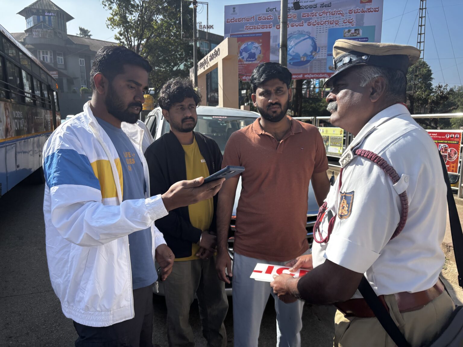 ಮಡಿಕೇರಿಗೆ ನಕಲಿ ಪೊಲೀಸರ ಎಂಟ್ರಿ