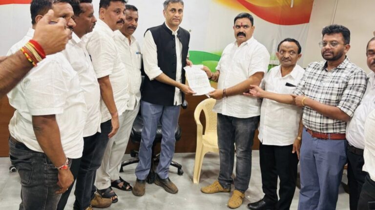 ಕೊಡಗು ಜಿಲ್ಲಾ ವಿದ್ಯಾ ಇಲಾಖಾ ನೌಕರರ ಸಂಘದ ವತಿಯಿಂದ ಶಾಸಕರನ್ನು ಶತಮಾನೋತ್ಸವಕ್ಕೆ ಆಹ್ವಾನಿಸಲಾಯಿತು