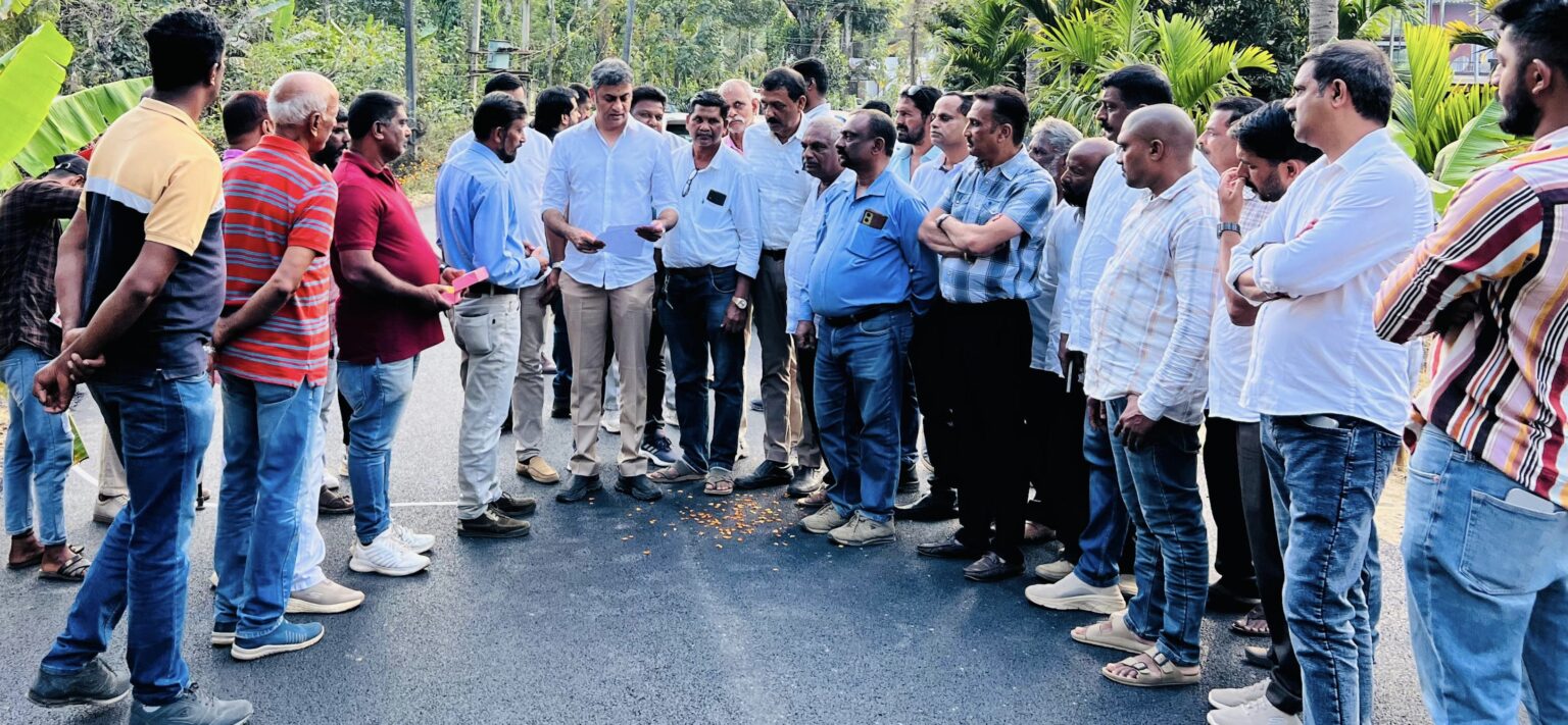 ಅಮ್ಮತ್ತಿ -ಪಾಲಿಬೆಟ್ಟ ಭಾಗದಲ್ಲಿ ನೂತನ ರಸ್ತೆ ಉದ್ಘಾಟನೆ ಹಾಗೂ ಮುಕ್ತಾಯಗೊಂಡ ರಸ್ತೆಯ ಲೋಕಾರ್ಪಣೆ