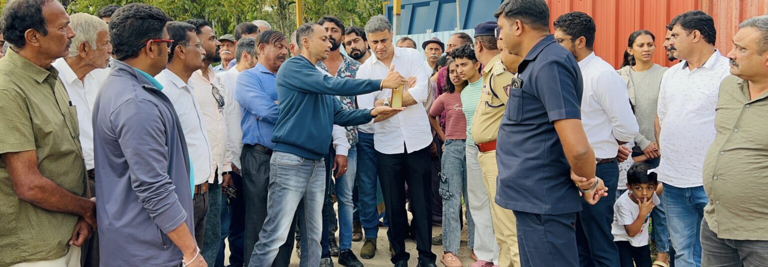 ಪೊನ್ನಂಪೇಟೆಯ ಕುಂದ- ಈಚೂರು ಡಾಂಬರೀಕರಣ ಘಟಕದ ವಿರುದ್ಧ ಗ್ರಾಮಸ್ಥರ ದೂರು ಶಾಸಕ ಎ.ಎಸ್ ಪೊನ್ನಣ್ಣ ಪರಿಶೀಲನೆ