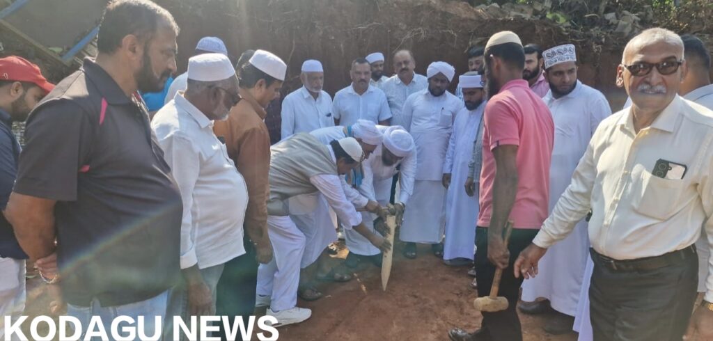 ಅನುಗ್ರಹ ಜನಸೇವಾ ಚಾರಿಟೇಬಲ್ ಟ್ರಸ್ಟ್ ನಿಂದ ಮನೆ ನಿರ್ಮಾಣದ ಶಂಕುಸ್ಥಾಪನೆ