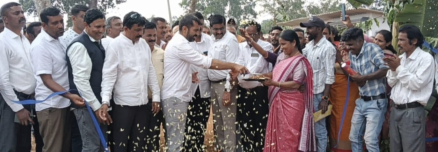 ಕಬಡಗೇರಿ ಕುಟುಂಬಗಳಿಗೆ ನಿವೇಶನ ಹಕ್ಕುಪತ್ರ ವಿತರಿಸಿದ ಶಾಸಕ ಡಾ.ಮಂತರ್ ಗೌಡ
