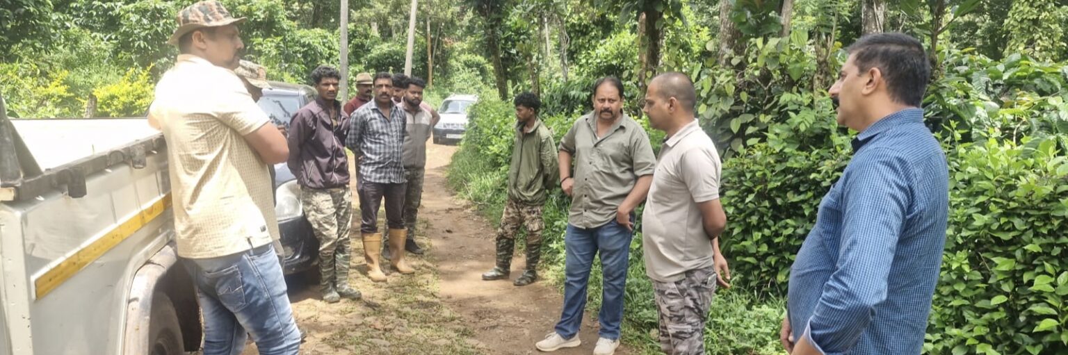 ಚೆಯ್ಯಂಡಾಣೆ ವ್ಯಾಪ್ತಿಯಲ್ಲಿ ನಿಲ್ಲದ ಕಾಡಾನೆಗಳ ಹಾವಳಿ -ಆನೆ ಕಾರ್ಯಾಚರಣೆಗೆ ಬಂದ ತಂಡವನ್ನು ತರಾಟೆಗೆ ತೆಗೆದುಕೊಂಡ ಗ್ರಾಮಸ್ಥರು