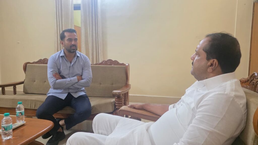 ಸಚಿವ ಖಾದರ್, ಶಾಸಕ ಮಂತರ್ ಭೇಟಿ: ಕುಶಾಲನಗರ, ಸೋಮವಾರಪೇಟೆ ಆಸ್ಪತ್ರೆಗಳ ಅಭಿವೃದ್ಧಿಗೆ ಒತ್ತು.