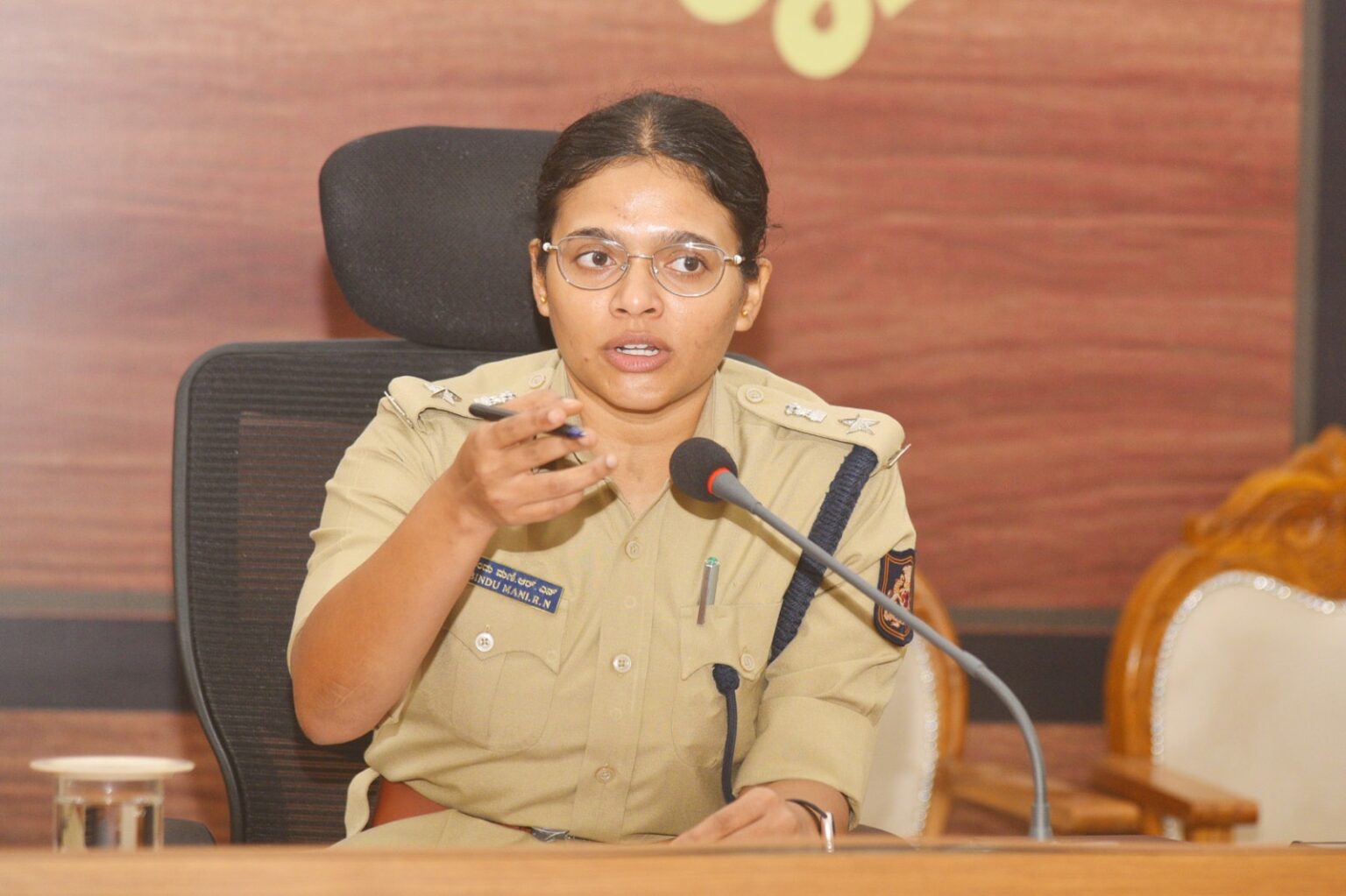 ಭೂಮಿ, ದೌರ್ಜನ್ಯ, ಸುಳ್ಳು ಪ್ರಕರಣಗಳ ಸದ್ದು; ಪರಿಶಿಷ್ಟರ ನೋವು ಆಲಿಸಿದ ಎಸ್ಪಿ ಬಿಂದುಮಣಿ
