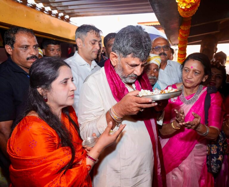 ಭಾಗಮಂಡಲ ಭಗಂಡೇಶ್ವರನ ಸನ್ನಿಧಿಯಲ್ಲಿ ಸಿಎಂ ದಂಪತಿ; ನಾಡಿನ ಸಮೃದ್ಧಿಗಾಗಿ ವಿಶೇಷ ಪೂಜೆ