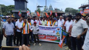 ಬರ ಘೋಷಣೆ ಬಳಿಕವೂ ಖಾಲಿ ಚೆಂಬಿನ ಪ್ರತಿಭಟನೆ: ಸರ್ಕಾರದ ವಿರುದ್ಧ ಬಿಜೆಪಿಗರ ಆಕ್ರೋಶ