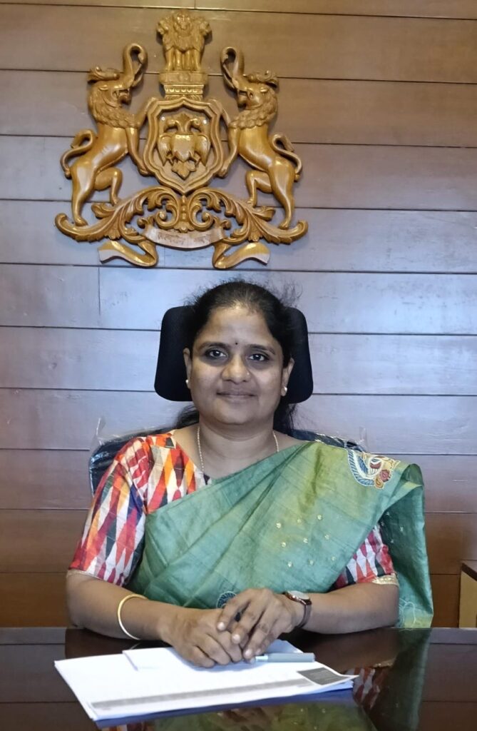 ಹೆಚ್ಚುವರಿ ಜಿಲ್ಲಾಧಿಕಾರಿಯಾಗಿ ಜಯಲಕ್ಷ್ಮಿ ರಾಯಕೋಡ ಅಧಿಕಾರ ಸ್ವೀಕಾರ